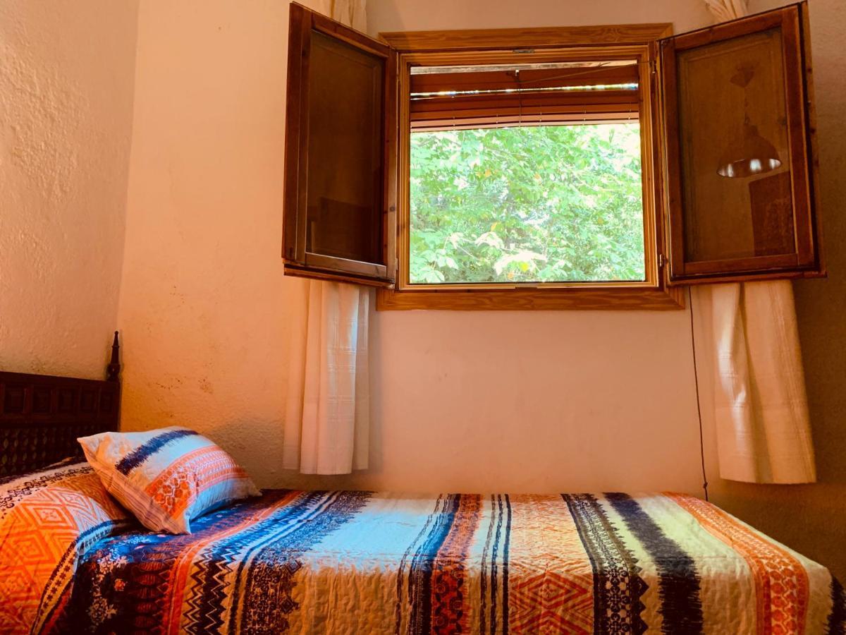 Barranco De La Salud Guest House Laroles Bagian luar foto