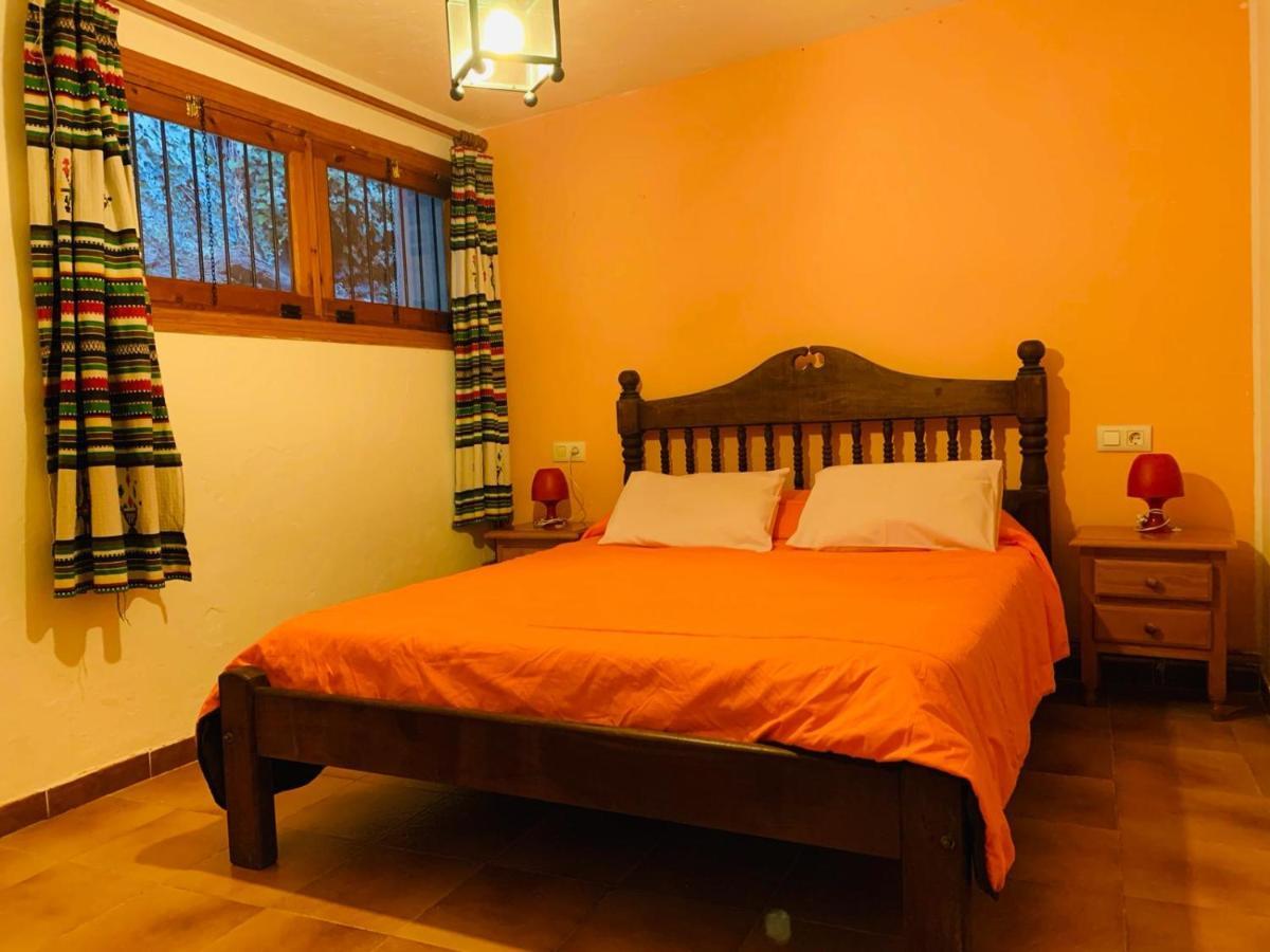 Barranco De La Salud Guest House Laroles Bagian luar foto