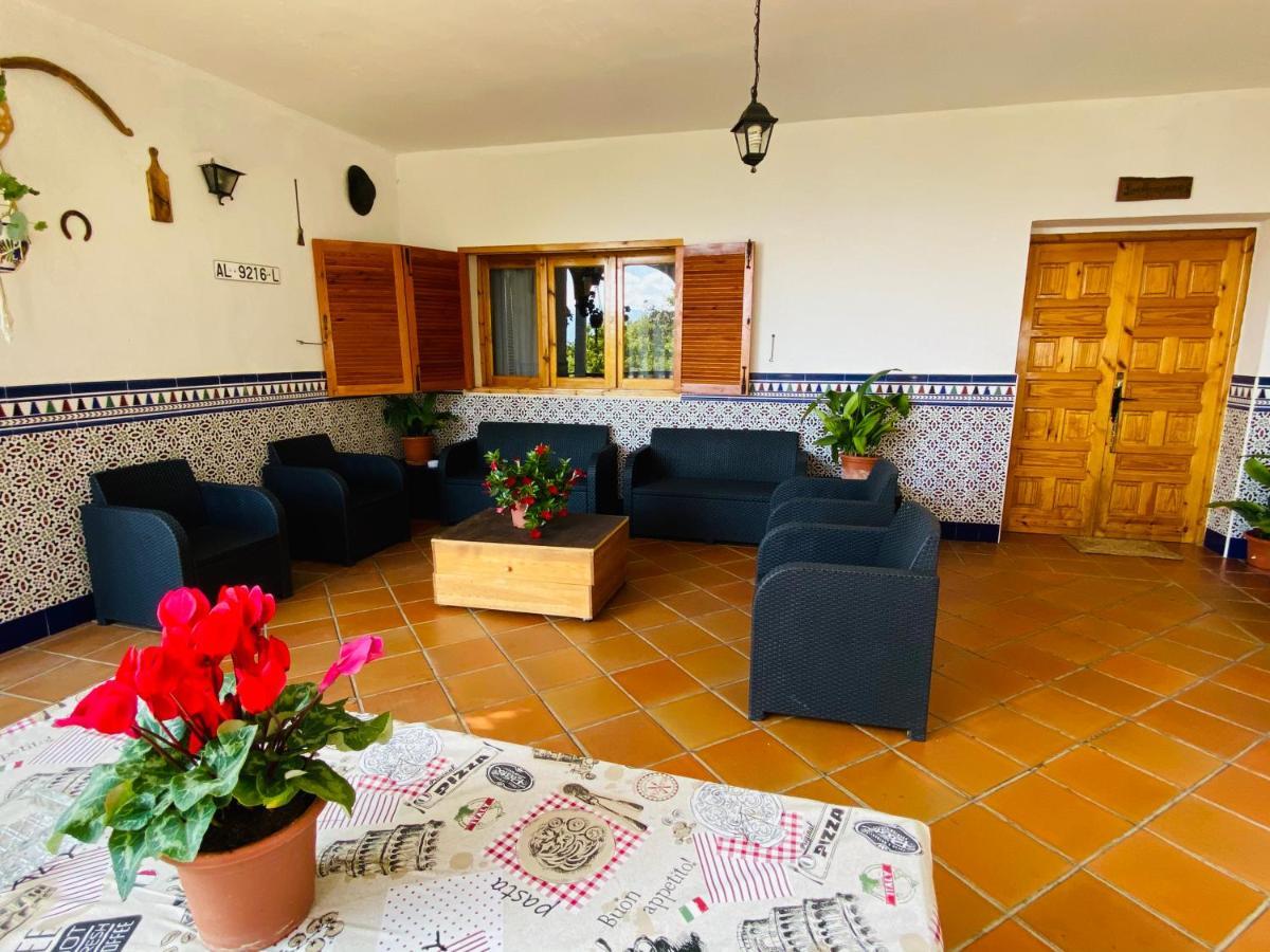 Barranco De La Salud Guest House Laroles Bagian luar foto